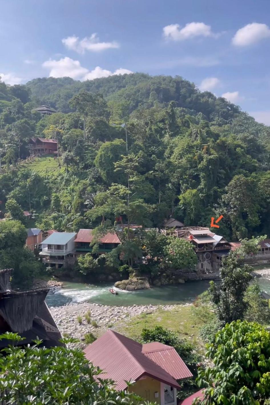 Charlys Little House Hotel Bukit Lawang Ngoại thất bức ảnh