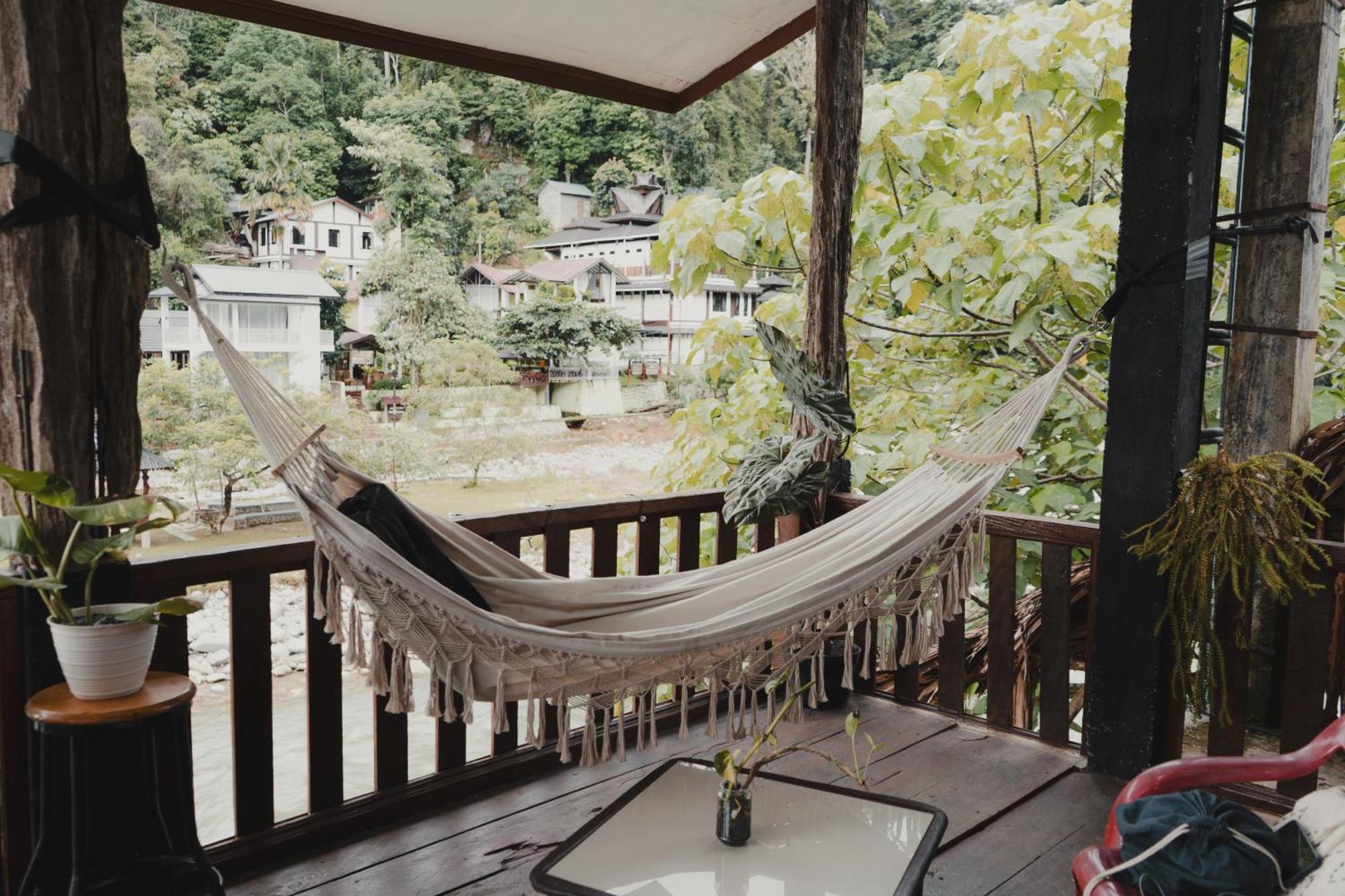 Charlys Little House Hotel Bukit Lawang Ngoại thất bức ảnh