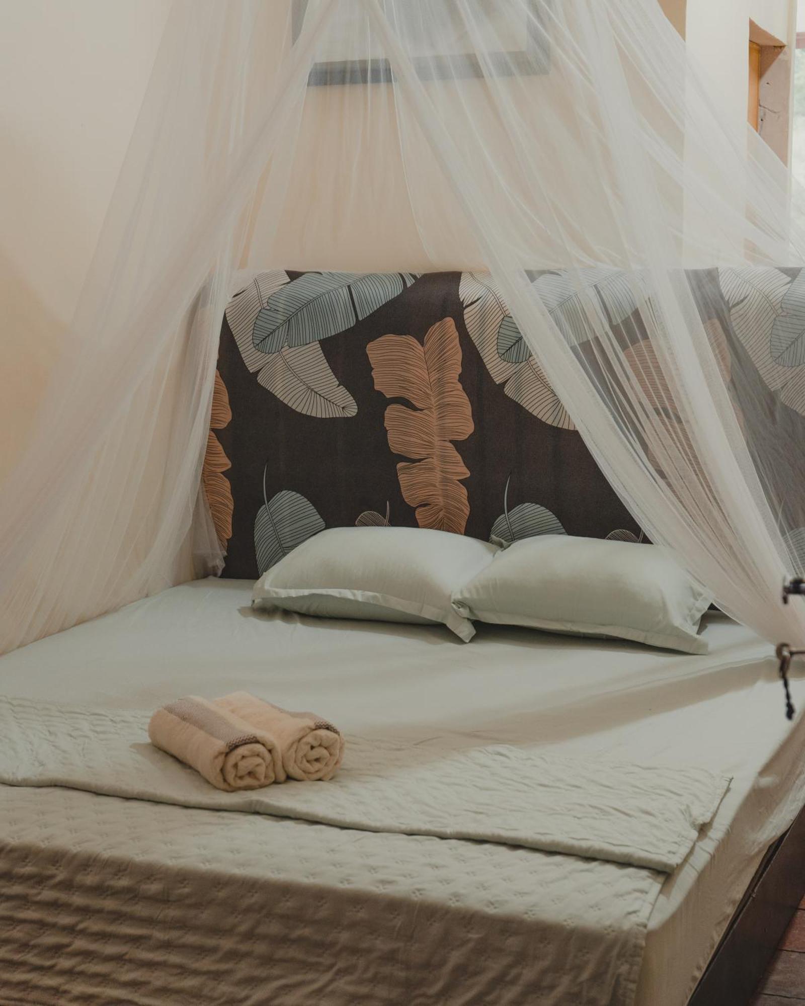 Charlys Little House Hotel Bukit Lawang Ngoại thất bức ảnh