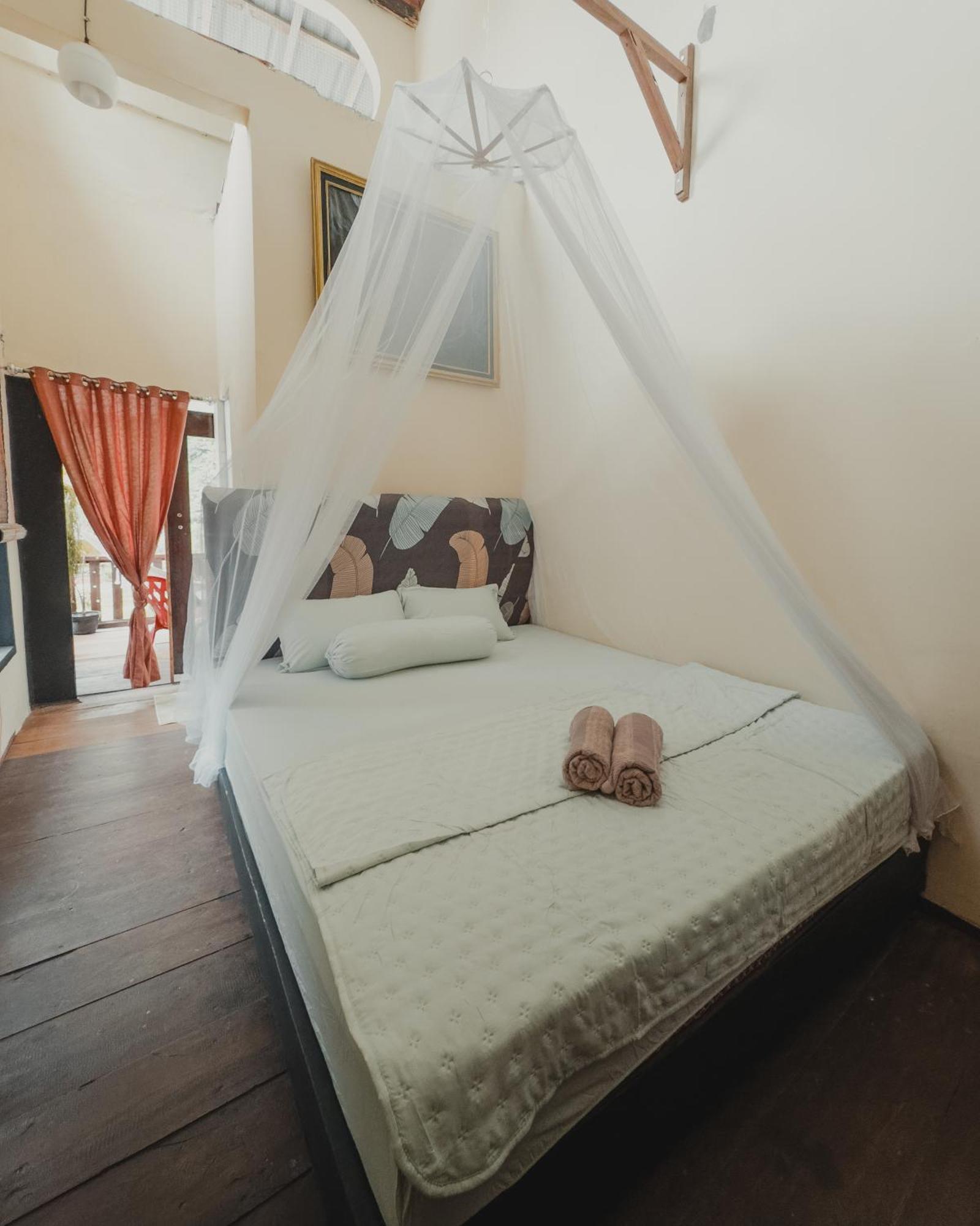 Charlys Little House Hotel Bukit Lawang Ngoại thất bức ảnh